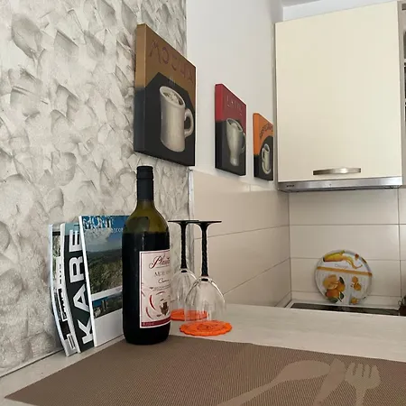 Renta Slatki Kutak Podgoriçe