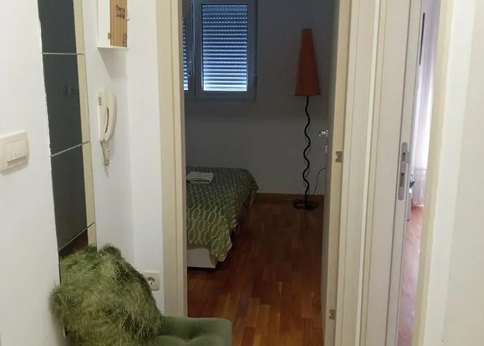 Renta Slatki Kutak * Podgoriçe